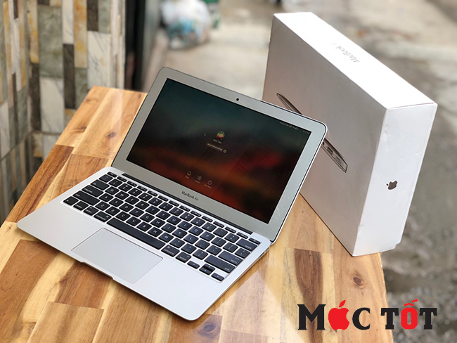 Apple Macbook Air MD711 - Core i5/4GB/128GB mới, hàng chính hãng